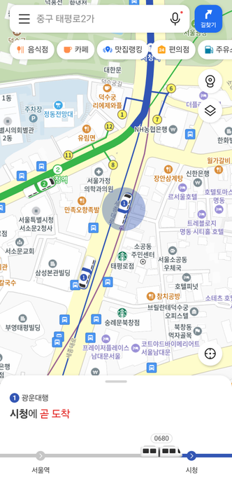 카카오맵 버전 6.3.0에 추가된 초정밀 지하철 기능. 지도의 지하철 선로 위로 지하철 모형이 움직이는 모습을 볼 수 있다.